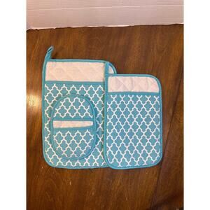 Pot Holders 3 piece set they are New, never used just no tags.
